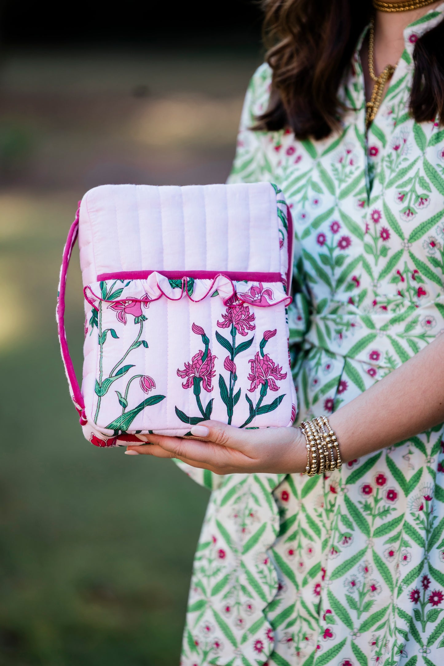 Rose D' Iris | Quilted Bible Cover