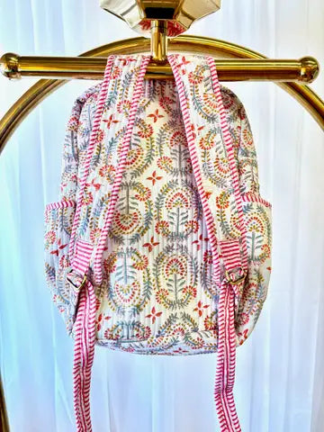 Sunset Isle | Scalloped Quilted Backpack