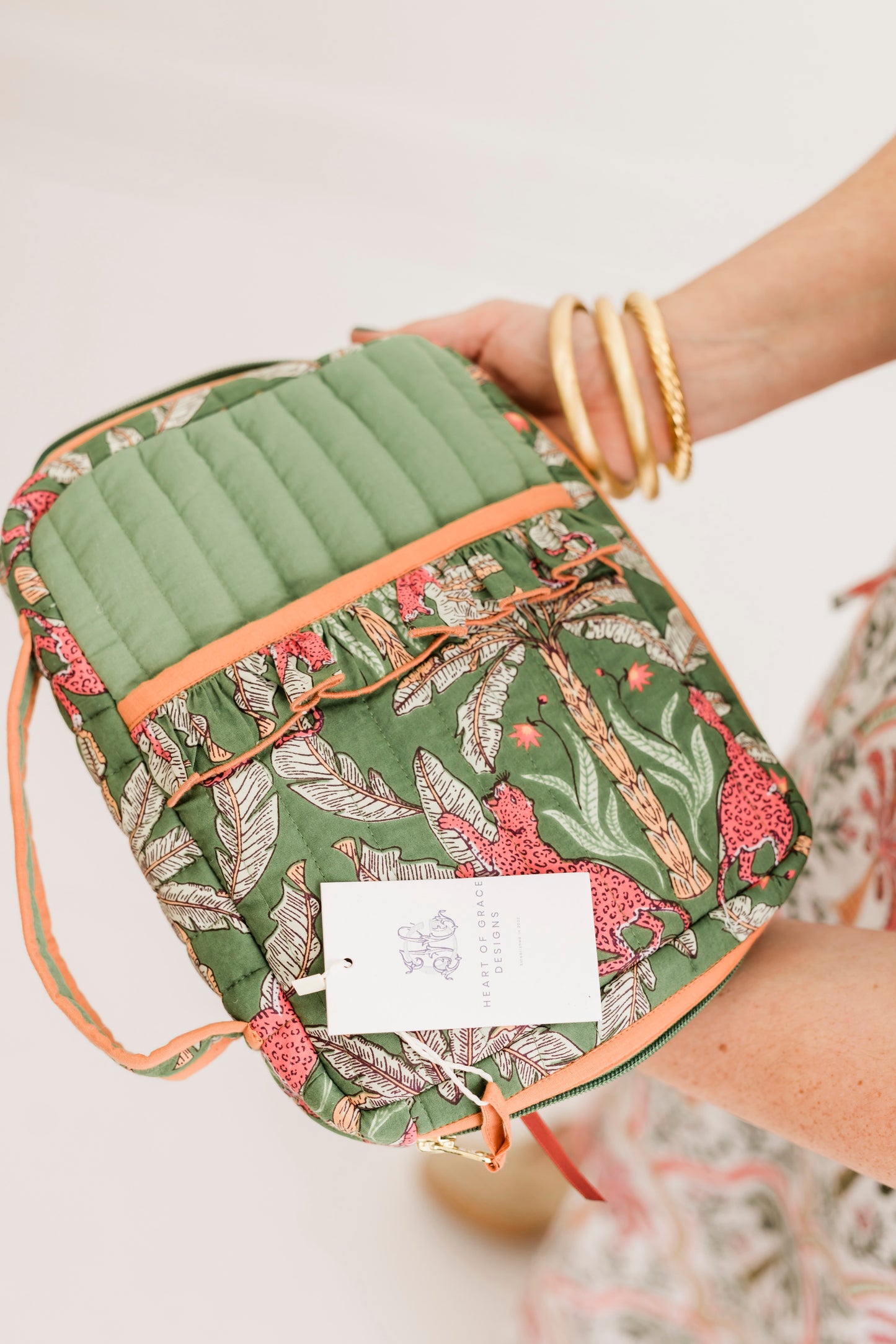 Grace Royale Luxe | Quilted Scalloped Bible Cover