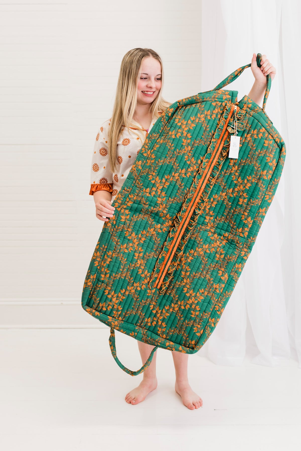 Noel Vine Luxe | Quilted Garment Bag