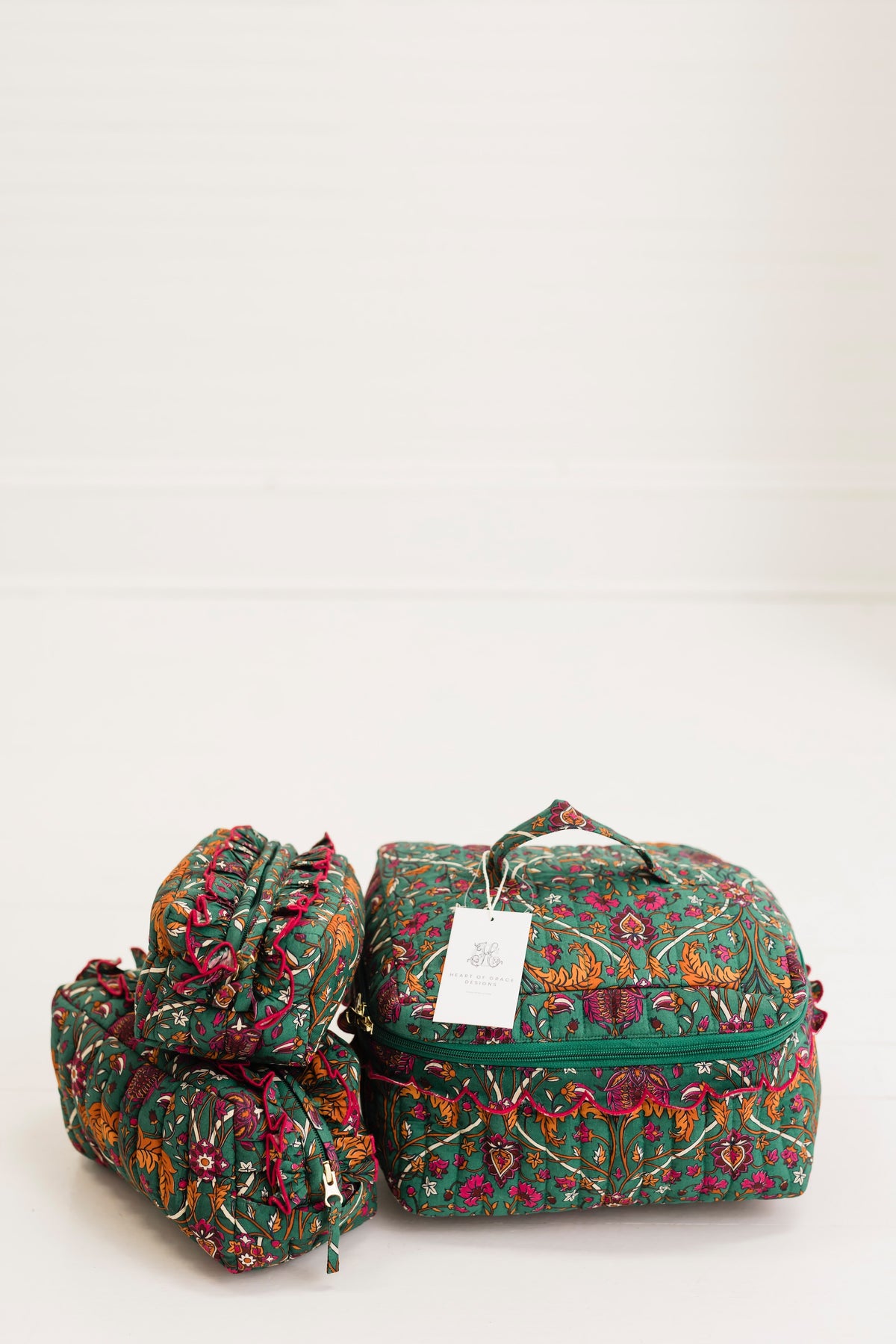 Hearthwood Vine Luxe | Quilted Cosmetic Set
