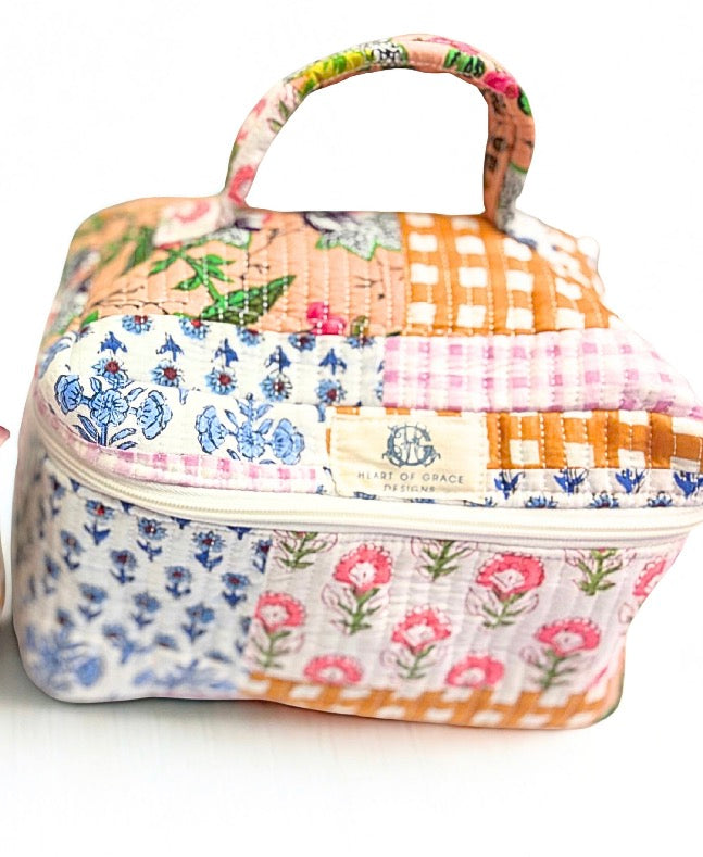 Lila Chapelle | Quilted Cosmetic Train Case Sample