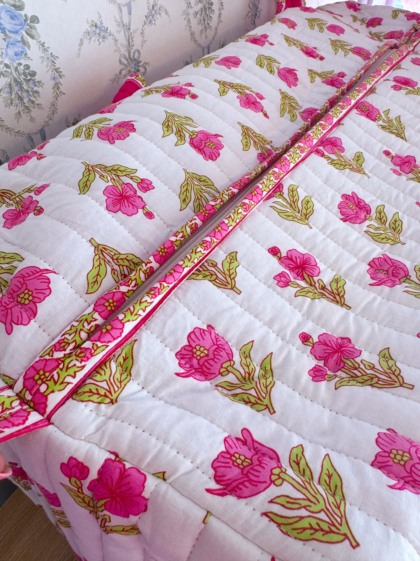 Magnolia Luxe | XL Quilted Duffle Bag